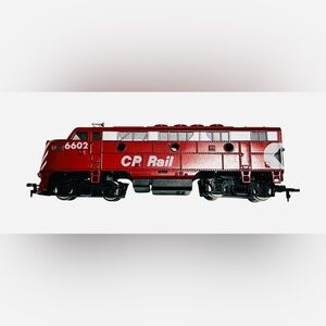 Vintage CP Rail F3 HO Diesel Locomotive Train In Original Box